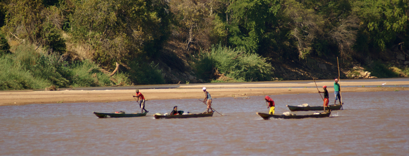 Les gorges du fleuve Manambolo et le Tsingy de Bemaraha